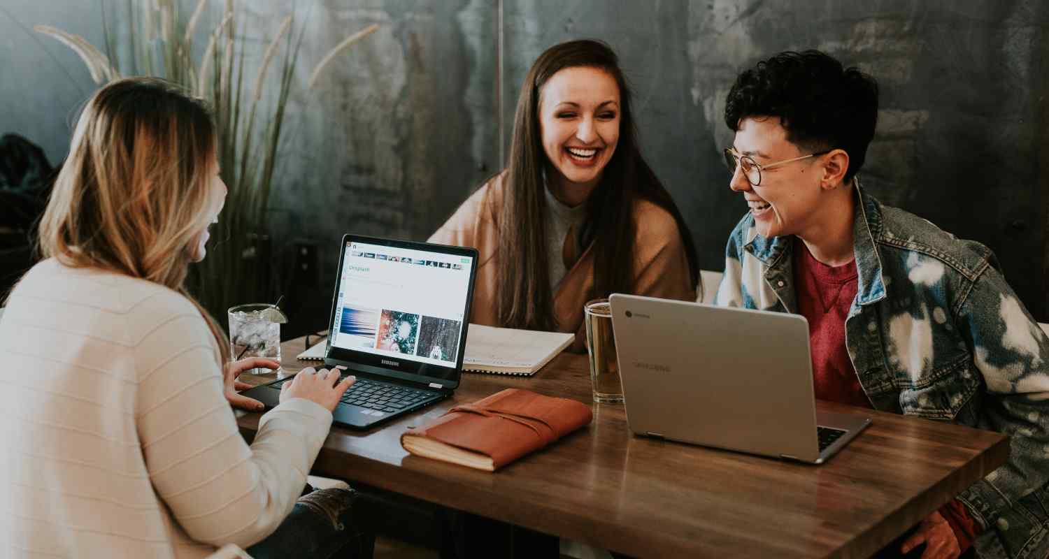 https://codesurgetechnologies.com/wp-content/uploads/2023/08/slider_03_about.jpg